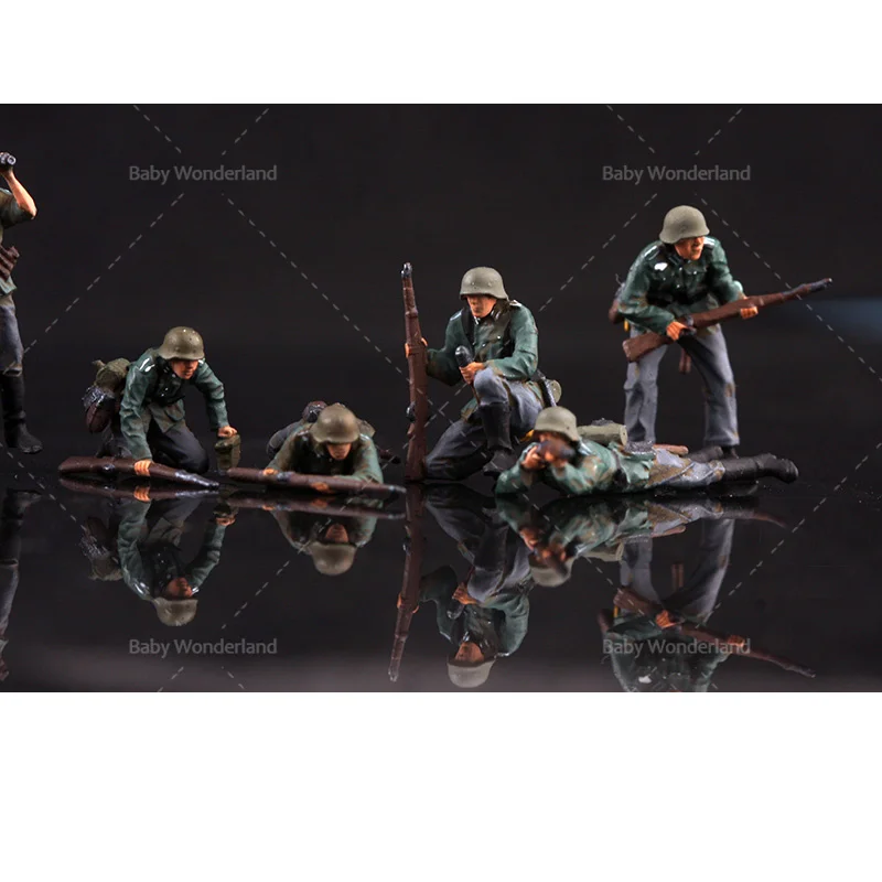 In Stock 1/72 Figures 10 Soldiers Of The German Armed Forces Painted Model Creative Photography Scene Car Vehicle Toys