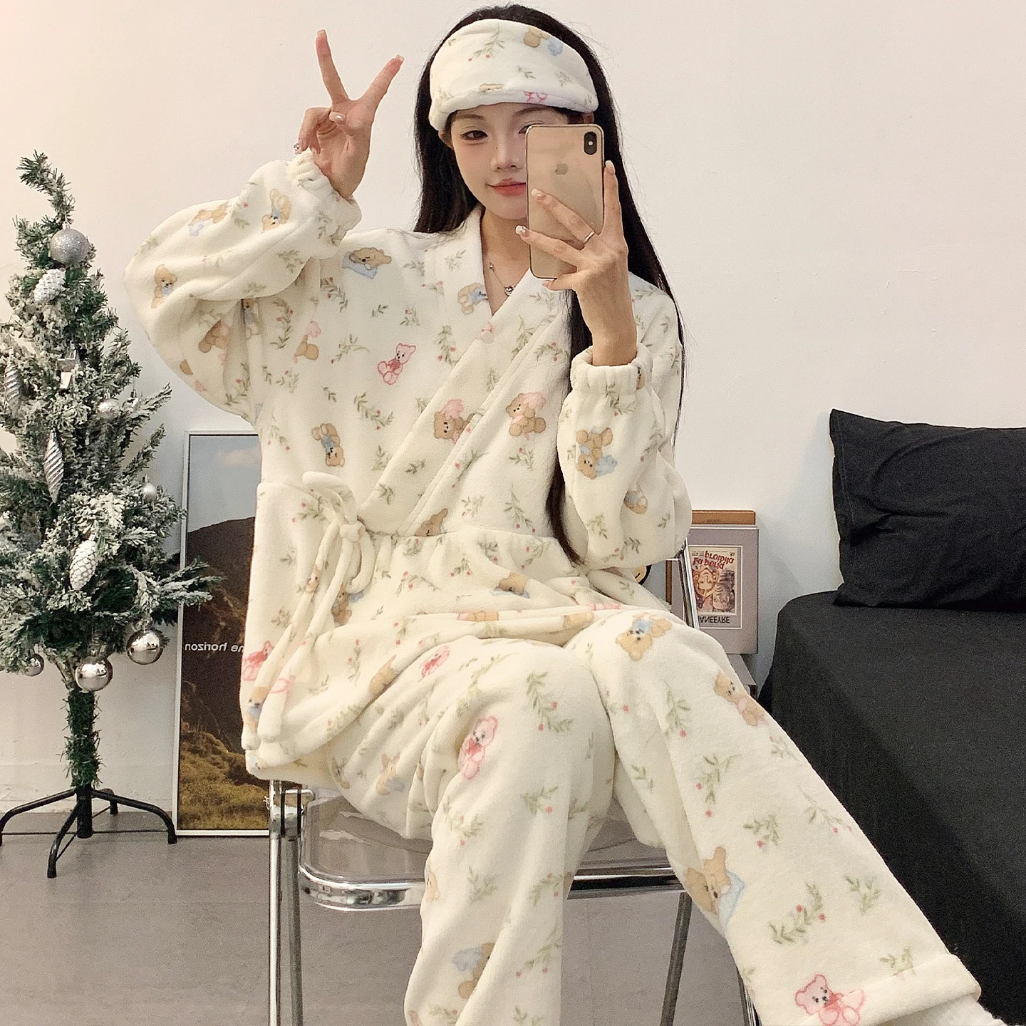 

Комплекты пижам, сексуальная ночная одежда для женщин, приятная на ощупь, из микрофибры, мягкая на ощупь, комфортный дизайн, шорты с короткими рукавами, летняя домашняя одежда, разноцветные.