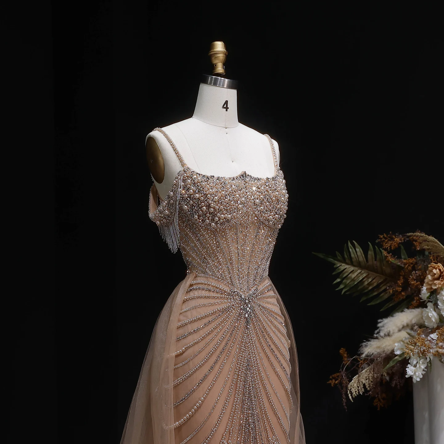 Sharon Said Luxuriöses Perlenbesetztes Meerjungfrauen-Abendkleid mit Off-Shoulder-Design, Quasten-Überrock, Arabisches Damen-Abendkleid SS121, Maßanfertigung – Detail 10