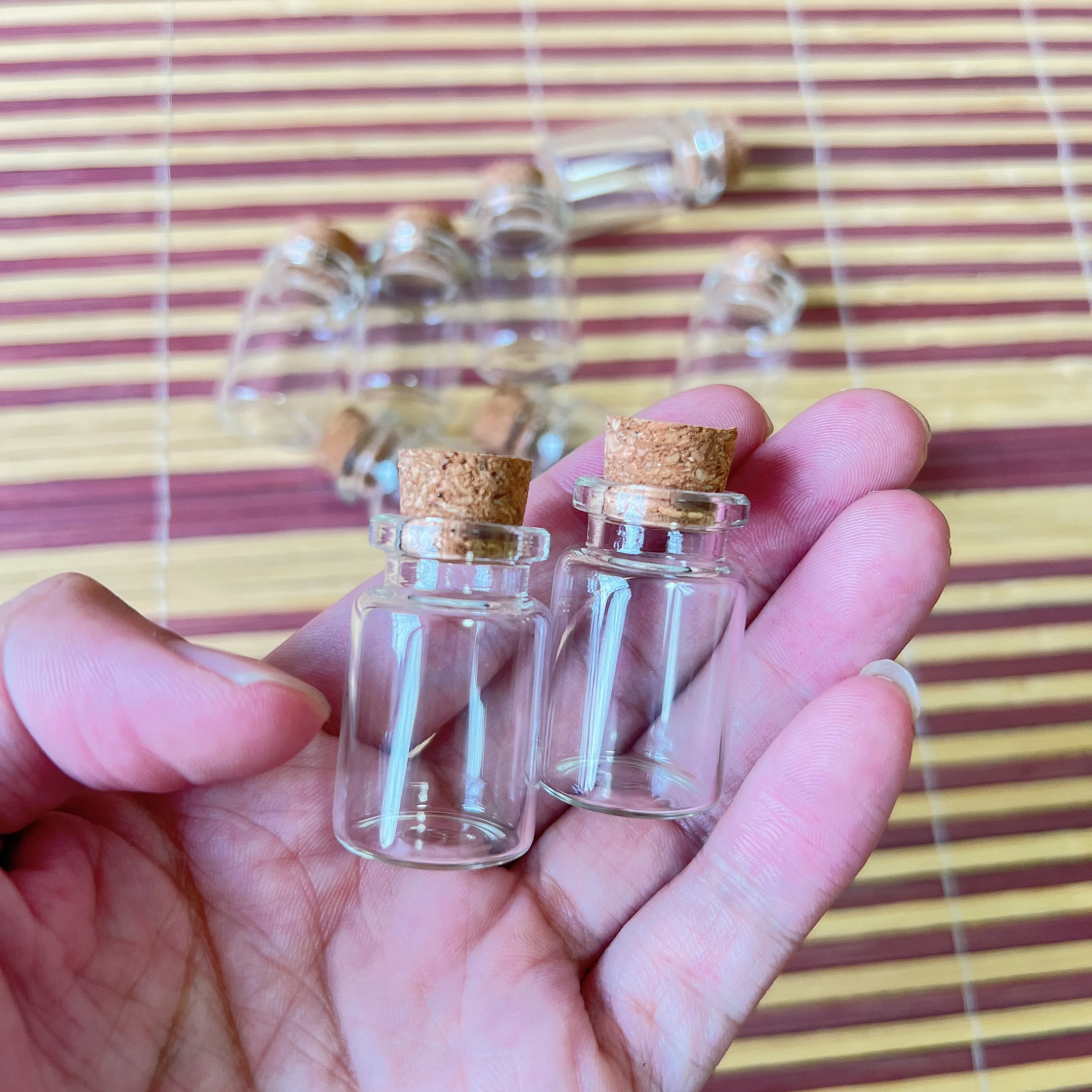 63/144 Pcs Cute Glass Jars 22×35mm 7ml Small Glass Bottles with Cork Stoppers DIY Decoration Mini Glass Vial Wishing Bottles