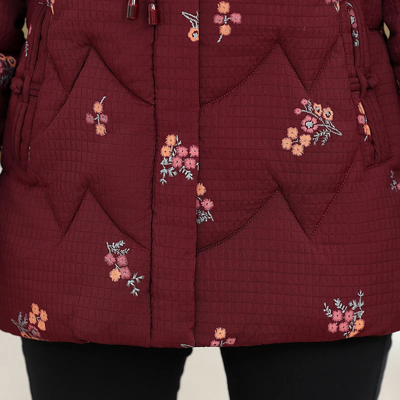 Chaqueta de algodón bordada con flores pequeñas, abrigo de algodón cálido con cuello levantado de invierno de alta calidad, Tops de talla grande, ropa gruesa y cálida 2026