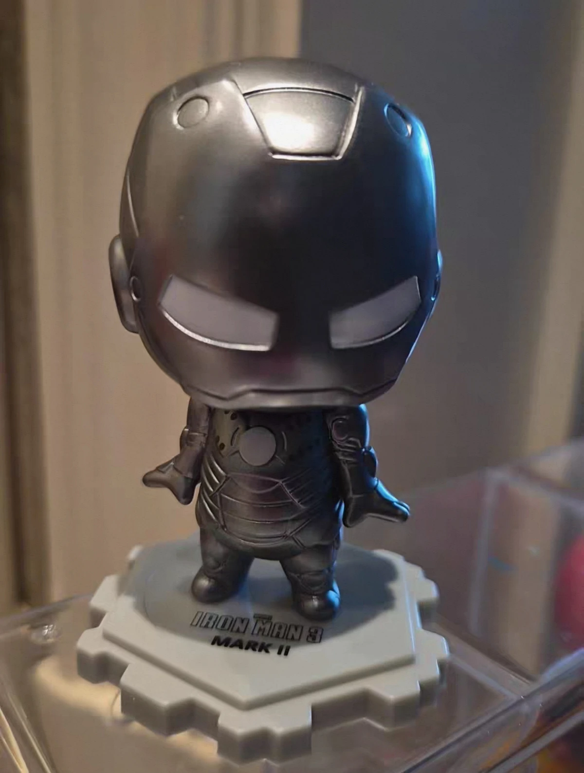 Hot Toys Cosbi Marvel Iron Man 3 Bobble Head Confirmed Figure Series 1 Blind Box Collectible For Superhero Movie Collectors view 5