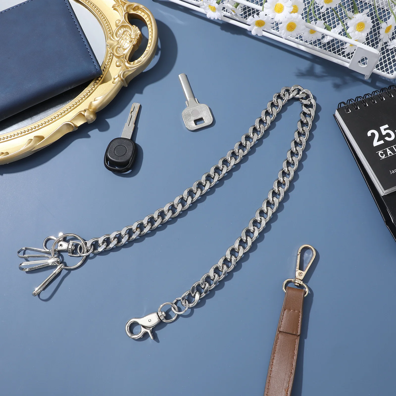 

Metal Pants Chain Single Layer Robust Design Double Clasp Punk Style Jeans Chain Wallet Key Holder for Men Women