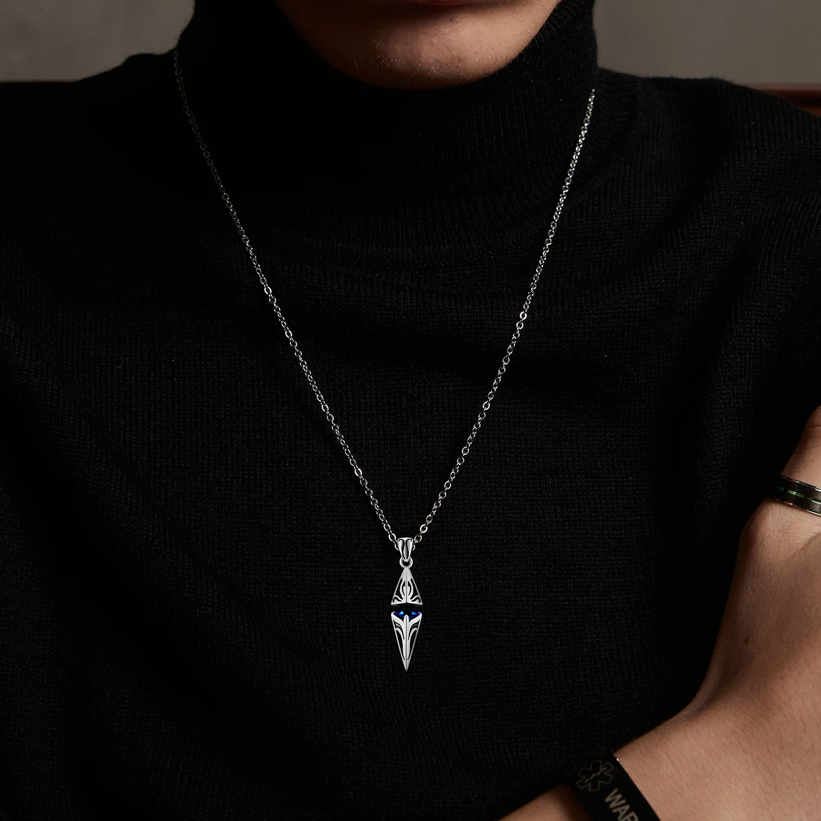 Vnox Stylish Blue Stone Necklaces for Men, Stainless Steel Cube Geometric Pendant Collar Jewelry, Birthday Party Gifts for Him