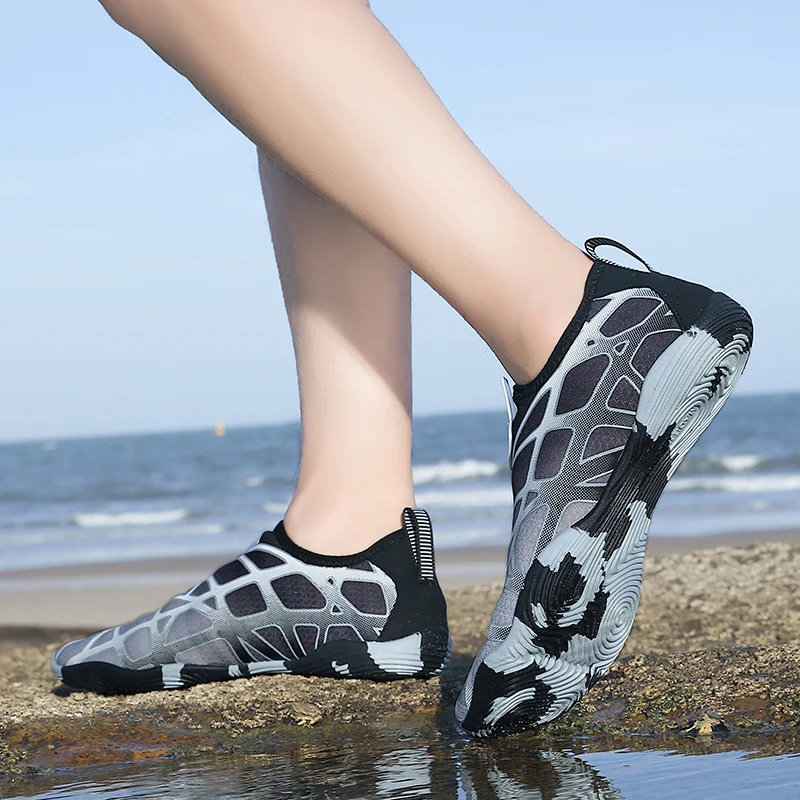 Chaussures d'eau d'extérieur respirantes pour hommes et femmes, baskets d'eau de plage pieds nus, yoga, plongée, pataugeoire