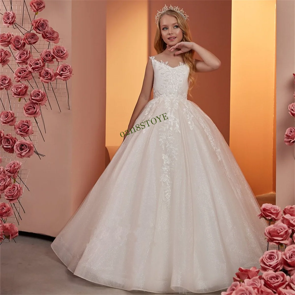 

Half Sleeves Ivory Polka Dot Flower Girl Dresses V Neck For Wedding Guest Kids Bridesmaid With Belt Lace Appliques Tulle