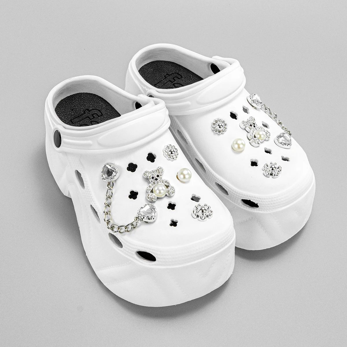 Summer New Cartoon Silver Bear Fashion Versatile Eva Clogs for Women, Outdoor Casual Slippers, Thick-Soled Non-Slip Height-Increasing Closed-Toe Sandals 8809