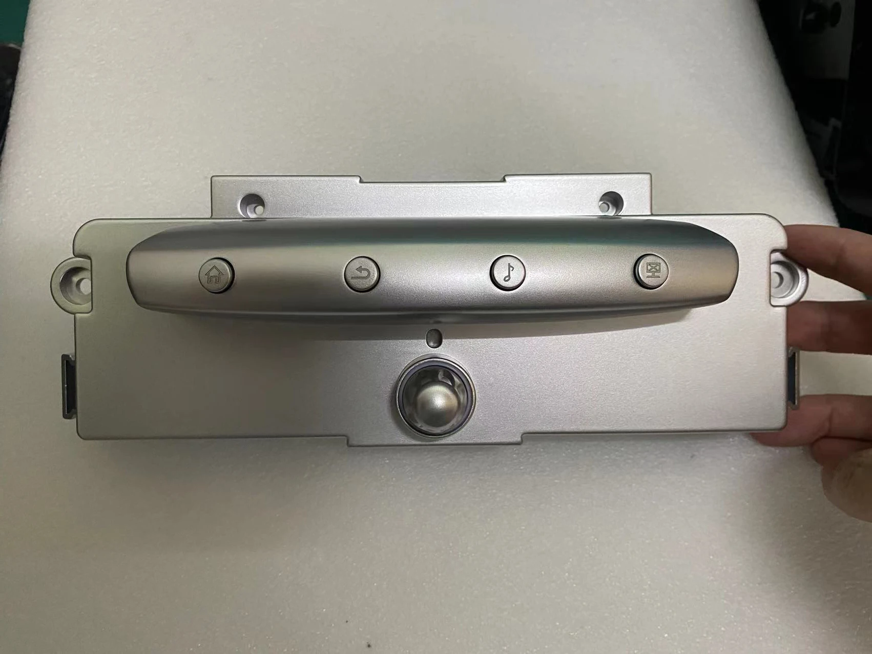 

silver player for replacement of the BMW mini silver CD player(Do not sell alone)