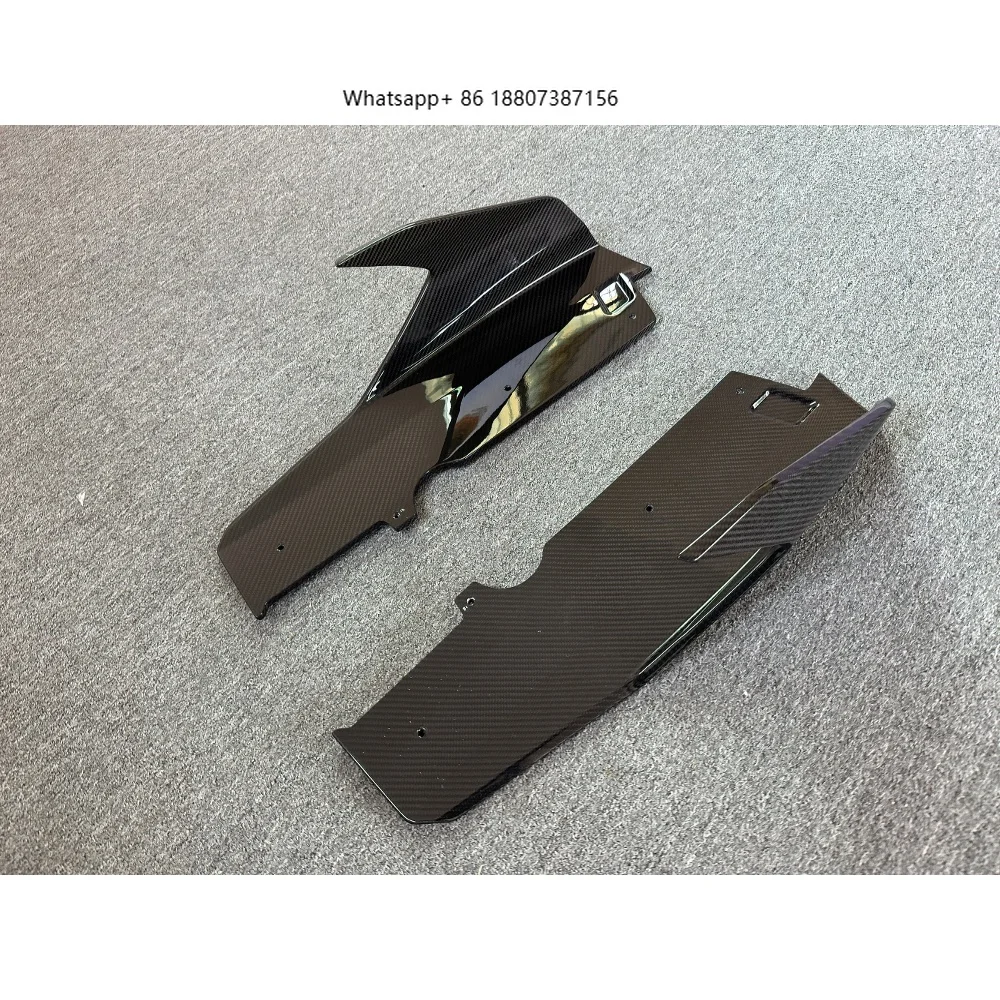 

Upgraded Body Parts with V-style Dry Carbon Fiber Side Skirts and Decorative Side Skirts Suitable forLamborghini Huracan STO