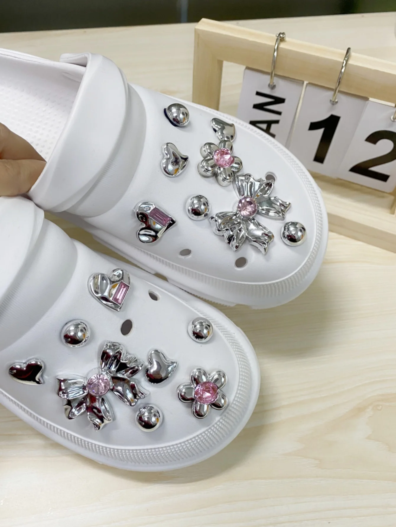 16pcs Shoe Ornaments With Drilled Hole, Pink, Rhinestone, Bowknot, And Floral Diy Detachable Shoe Decoration Buckle For Sandals,