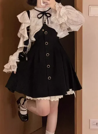 Abiti estivi dimagranti a vita alta Bordo in pizzo Abito a maniche corte e pantaloncini Set da due pezzi Sottocultura Y2k Maia prodotta in massa 2025