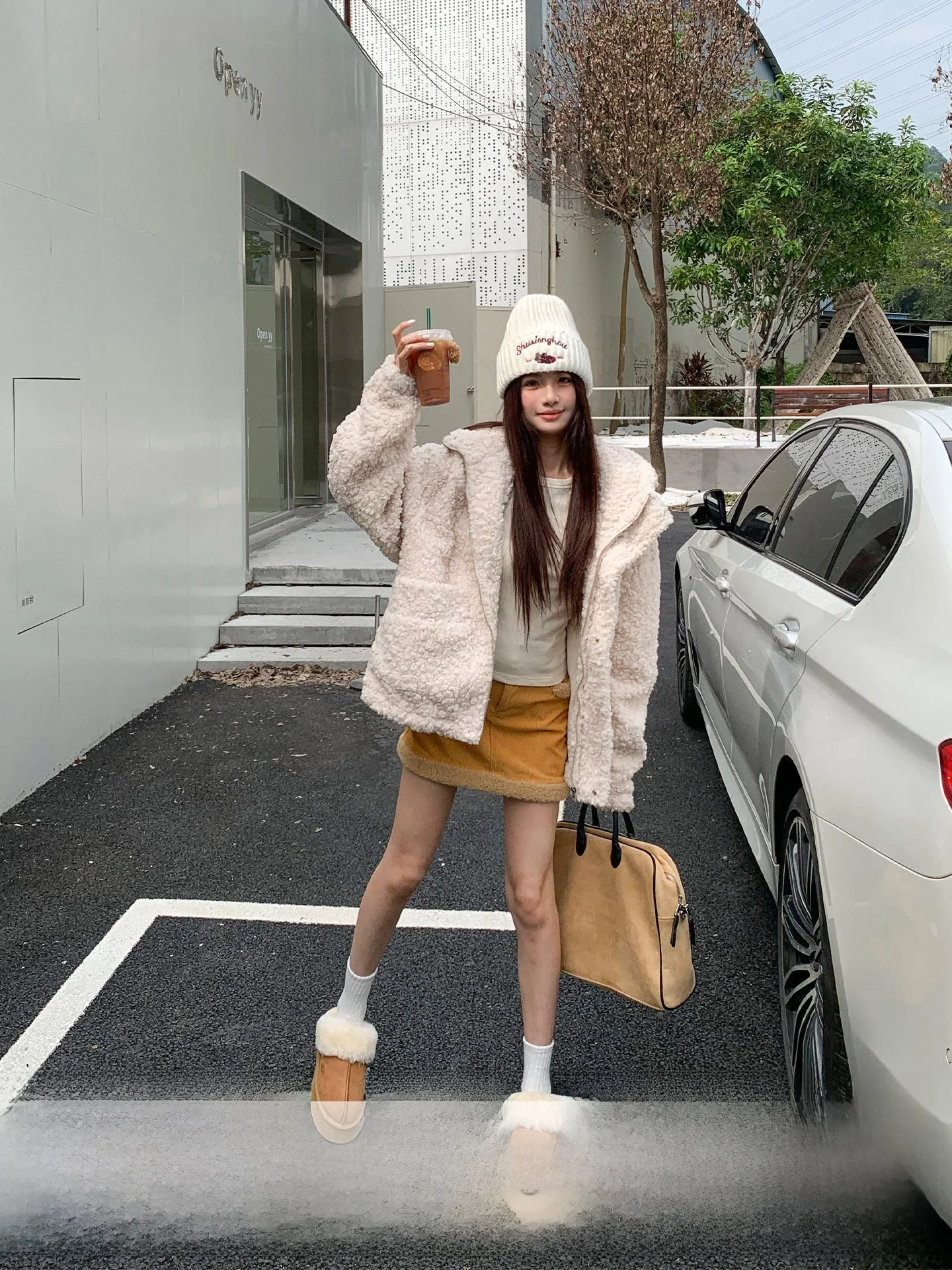 

Женское зимнее пальто оверсайз с капюшоном и искусственным мехом, повседневное, длинное, из полиэстера