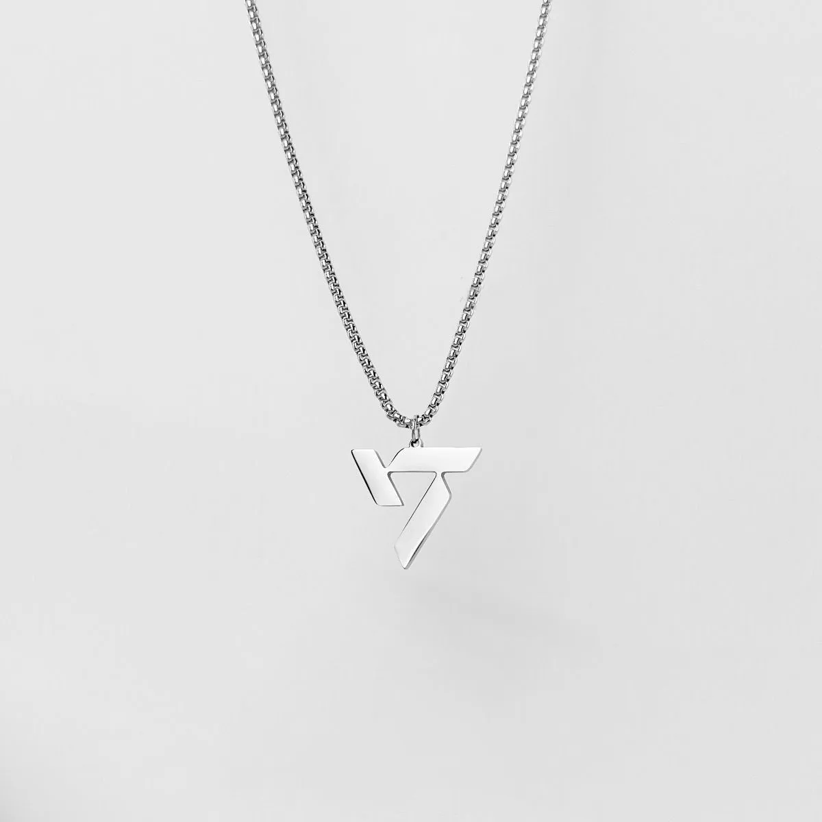 موضة بسيطة مثلث الشكل قلادة قلادة مقاوم للماء الفولاذ المقاوم للصدأ تي شيرت قلادة للرجال النساء مجوهرات اكسسوارات