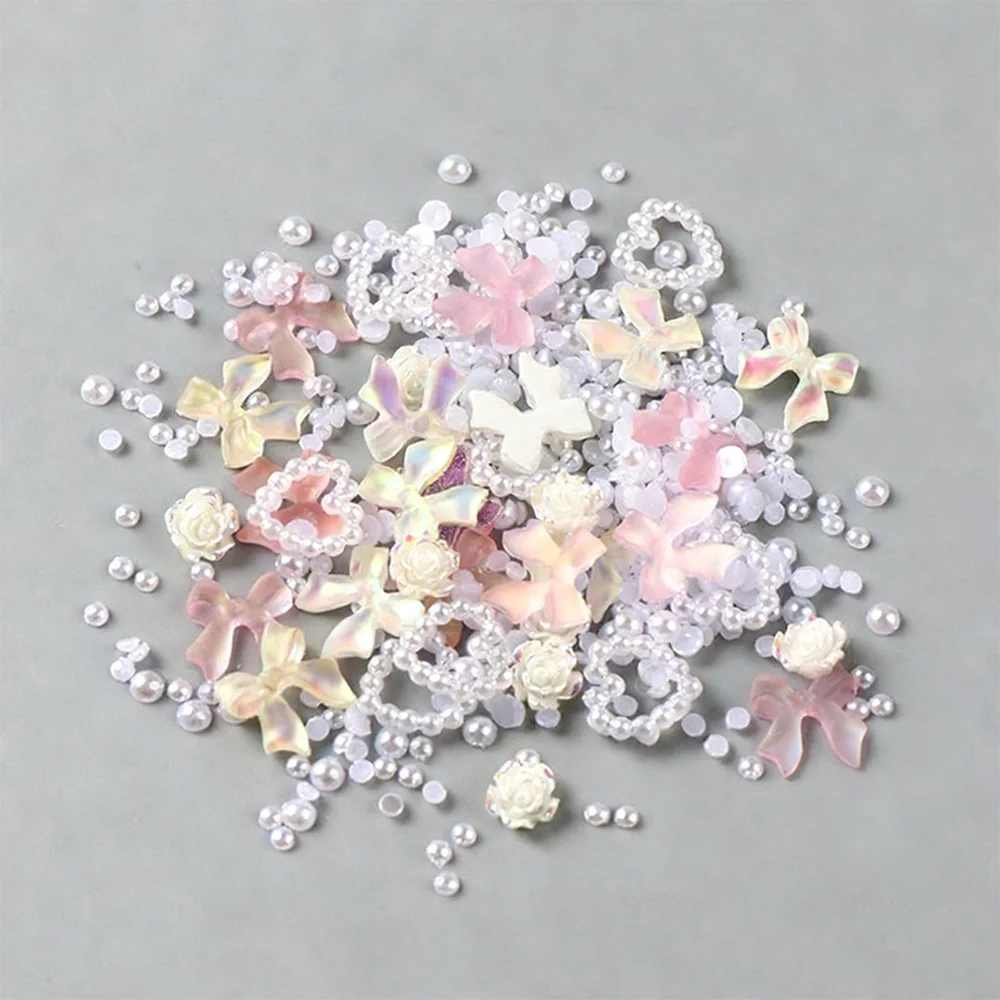 حقيبة واحدة من زينة الأظافر ثلاثية الأبعاد على شكل قلب مجوف مع نصف لؤلؤة مختلطة وعقدة شفافة من الراتنج، إكسسوارات أظافر لعيد الحب