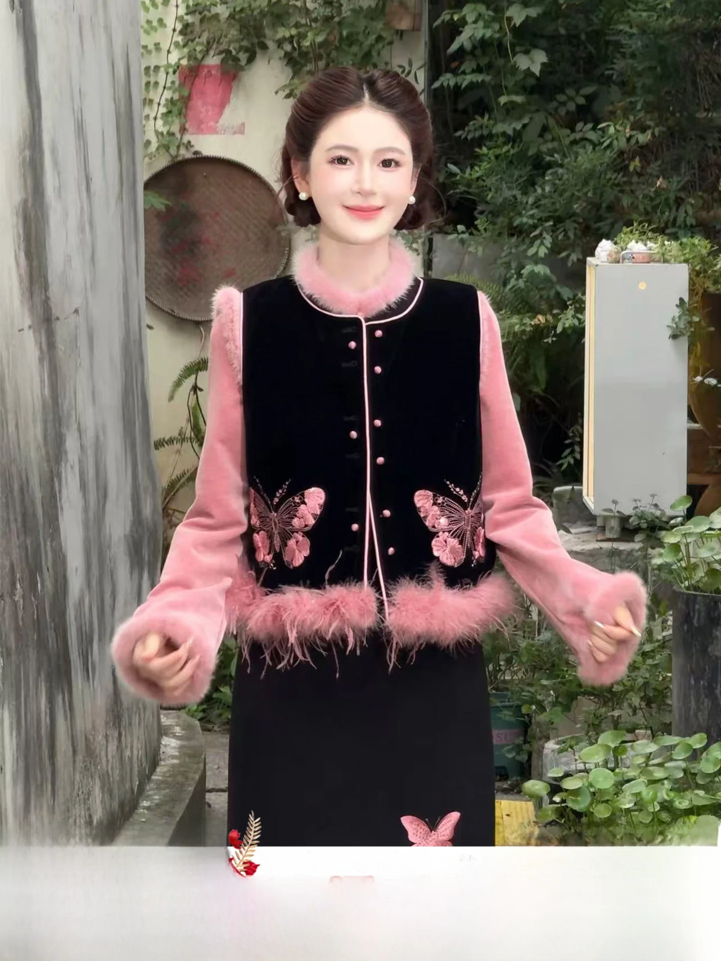

New Chinese Sle ort Embroidered Velvet Jaet LILI Dust down Vest Warm Thi Long Sve Women's Faion Coat