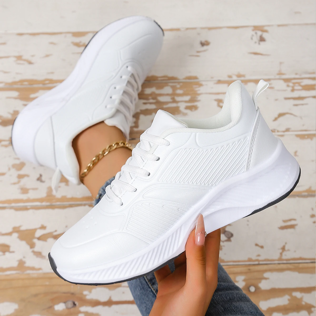 Ladies' pure color and simple design style striped decoration front lace-up low-top sneakers