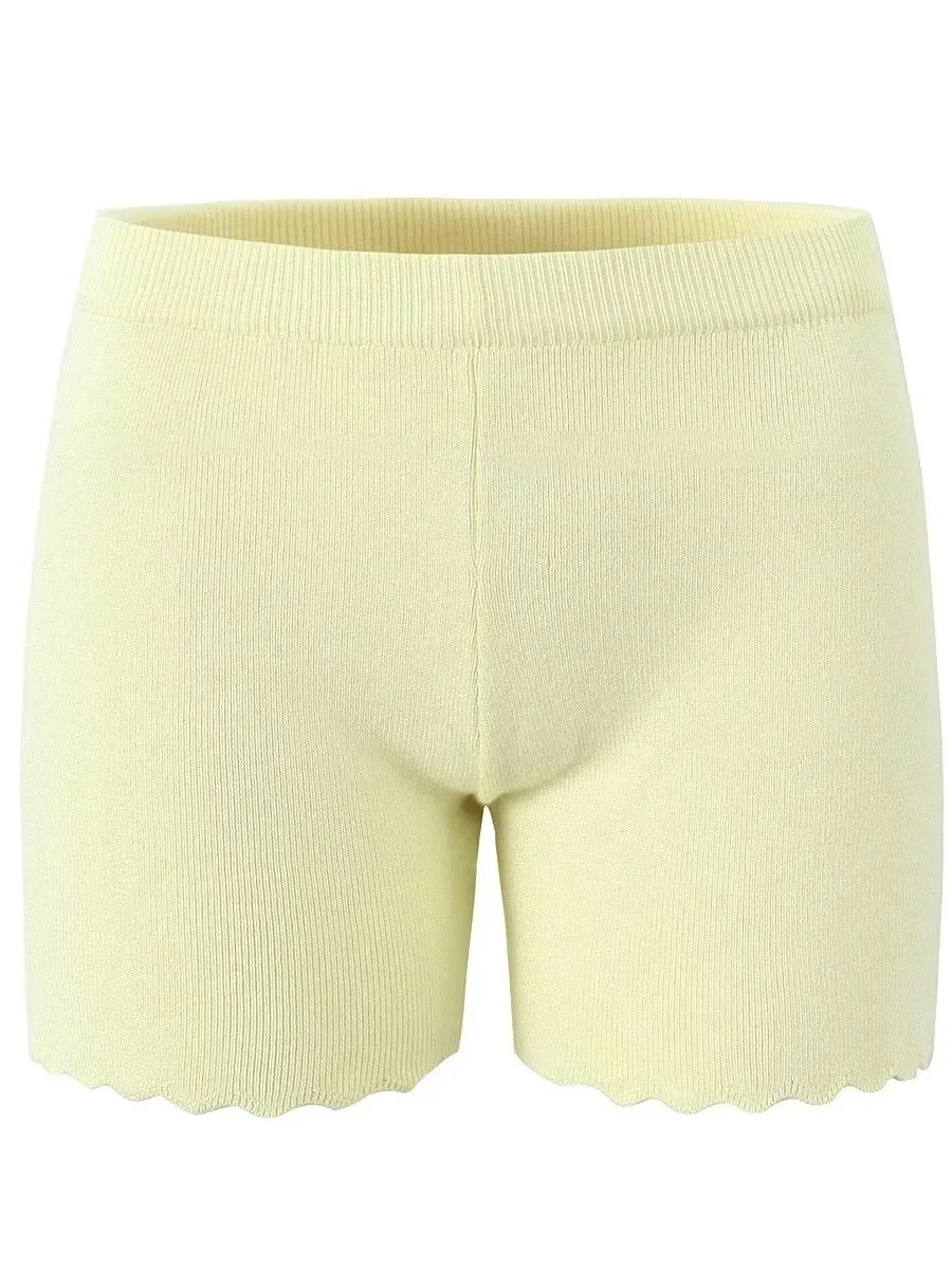 

2024 Autumn/winter New Spicy Girl Sexy High Waisted Knitted Shorts Women Wrap Hip Casual Versatile Straight Leg Shorts CDJS