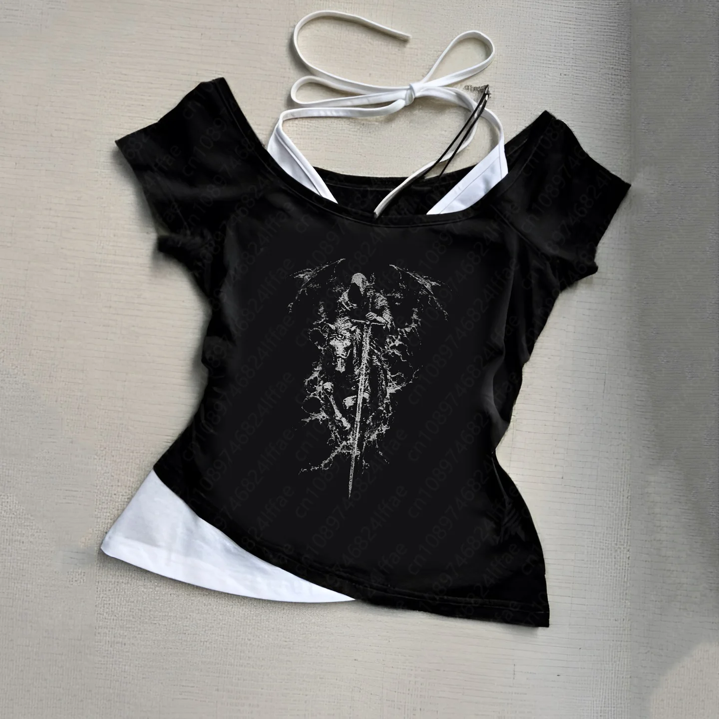 

Женская летняя повседневная футболка Harajuku 2025 Y2K, уличная одежда в стиле ретро, топ с лямкой на шее и принтом, искусственный комплект из двух предметов, модный уличный стиль