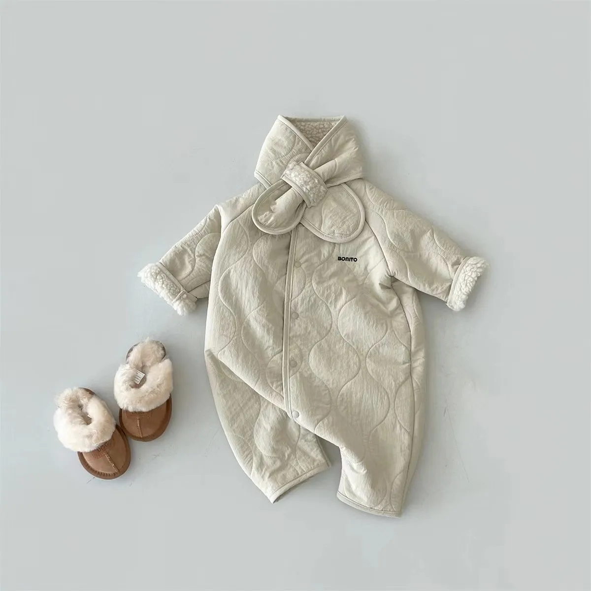 HY22431 Korean Style Winter Romper for Boys And Girls Baby Bodysuit Thickened Fleece Warm Crawling Suit Outfit Infant Clothing