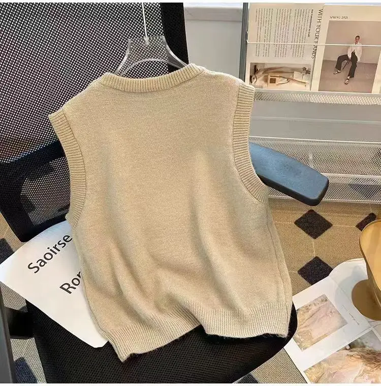 Spring Cartoon Two Ducklings Vest Female 2024 Autumn Round Neck Pullover Sleeveless Vest Design Sense Top