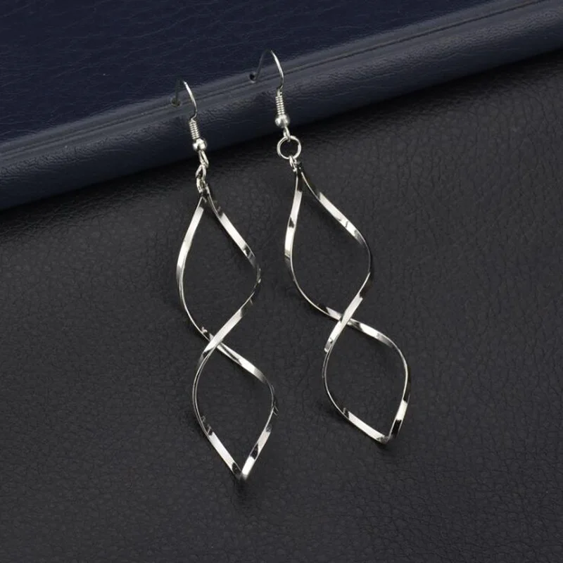 Simple Spiral Curved Digital Shaped pendientes Earrings Hollow Out Korea Women\'s Ear Ornament Arc Crossed Pendant Earrings