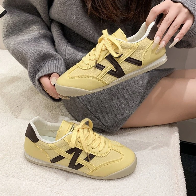 Autumn New Flat Women Shoes Popular Korean Version Ins Women Sneakers Girls No-slip Forrest Gump Board Shoe Comfort Casual Shoes