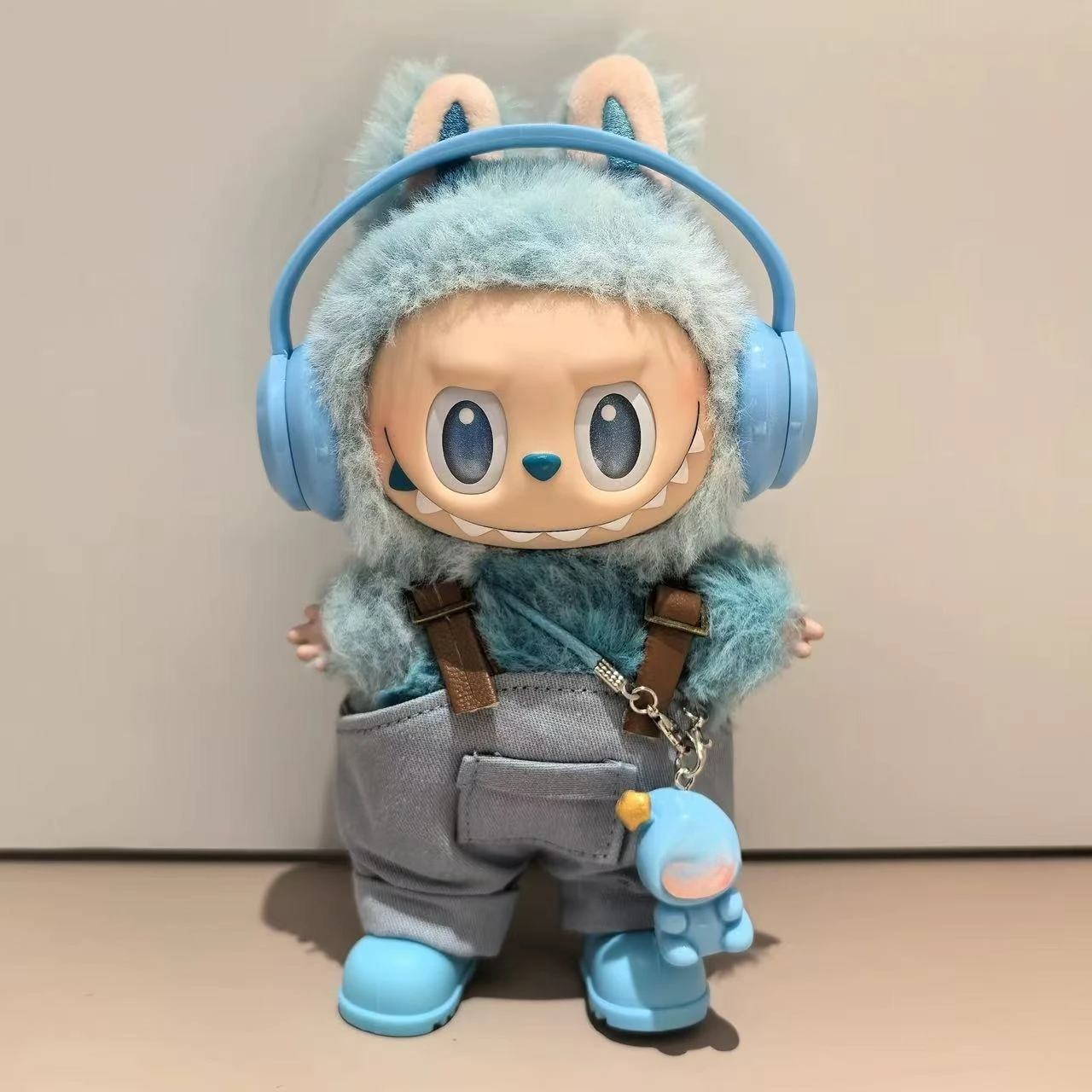 

17 см кукольная одежда Labubu, комбинезон для сидения, мини-шляпа V1, V2, аксессуары для кукольной одежды, детские игрушки «сделай сам», подарок на день рождения