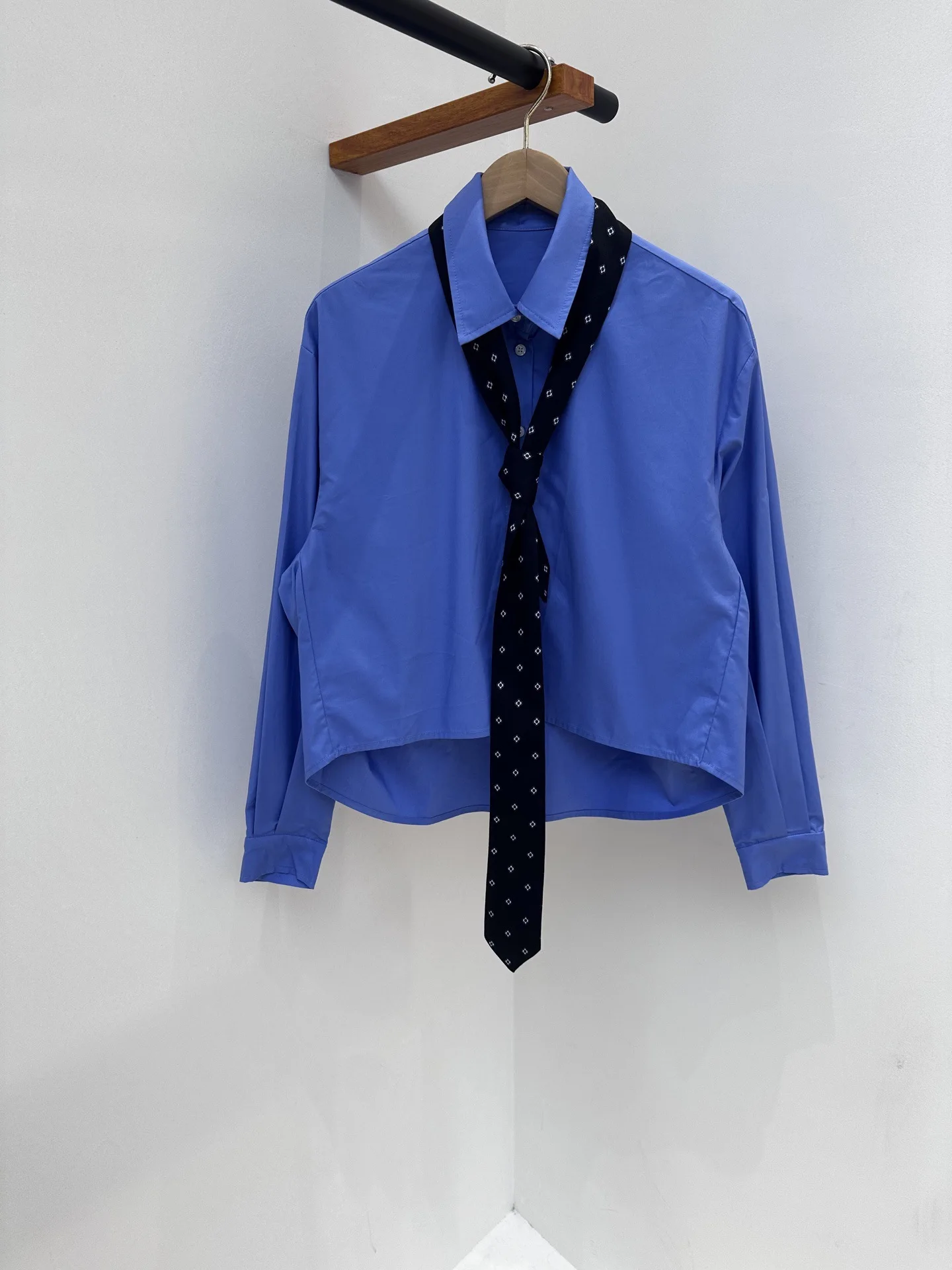 

Women Blue Short Shirt Retro Print Tie Decoration Turn-down Collar Long Sleeve Single Breasted Casual Female Blouse Top