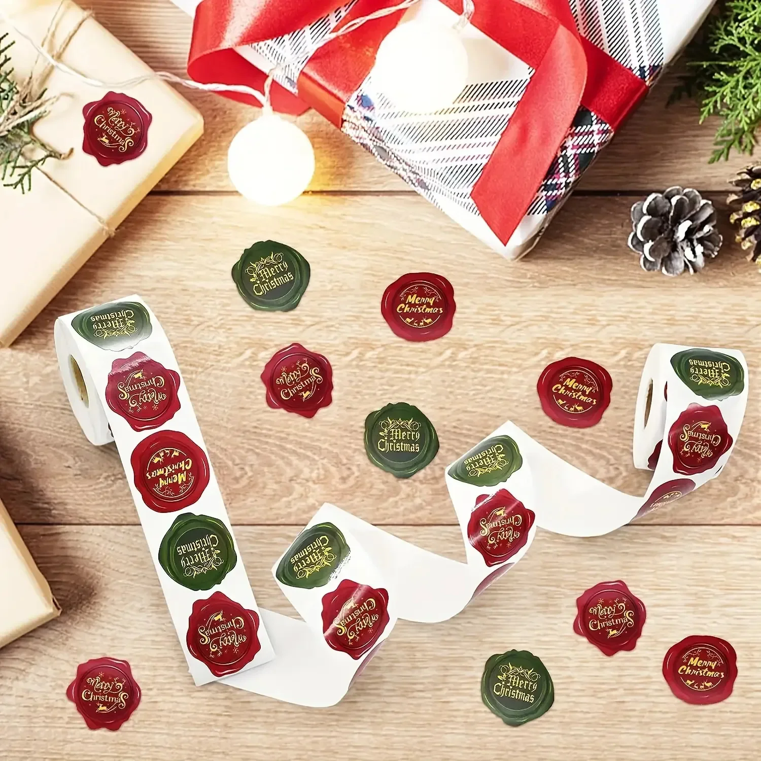 1000pcs Sticker Rolls, Various Styles of Merry Labels, Suitable for Greeting Cards, Sealed Envelopes,Gifting,Holiday Decorations