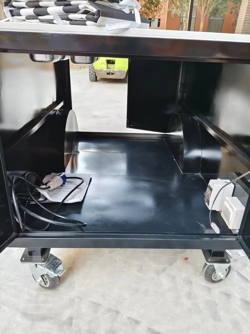 Custom Mobile Ice Cream Cart, Ice Cream Sales Trolley, Commercial Trailer – Fully Equipment Can Be Customized To Any Size.