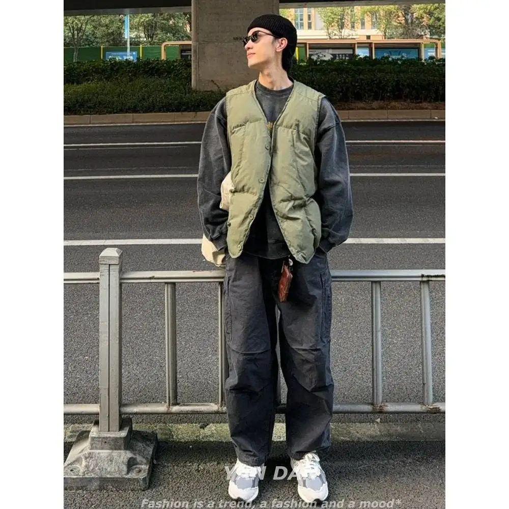 American Retro Thickened Warmth V-neck Cotton Vest Men's Fashion Street Vintage Style No-shoulder Jacket Youth Popularity