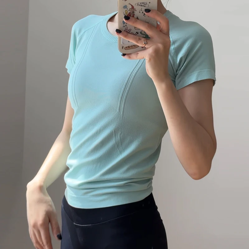 

VEQKING Seamless Women Yoga Shirts Slim Fit Sports Crop Top Quick Dry Gym Tee Breathable Short Sleeves Workout Running Top