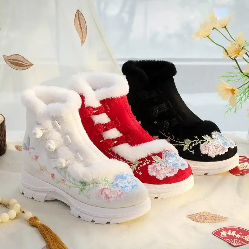 

Autumn Winter New Ethnic Embroidered Soft Bottom Long Fur Women's Boots Hanfu Square Dance Boots Fashion Casual Shoes