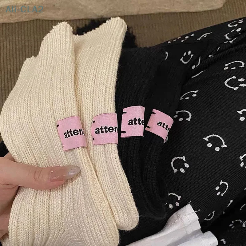 Chaussettes empilées en coton à tube moyen pour hommes et femmes, fil optique coréen, étiquette rose simple japonaise, chaussettes de sport pour couples