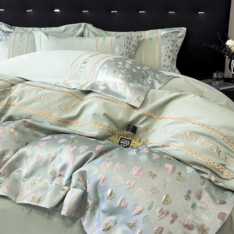 Bedroom Light Luxury Pure Cotton Long Staple Cotton Four Piece Set with Heart Embroidery Duvet Cover High-end All Cotton Bedding