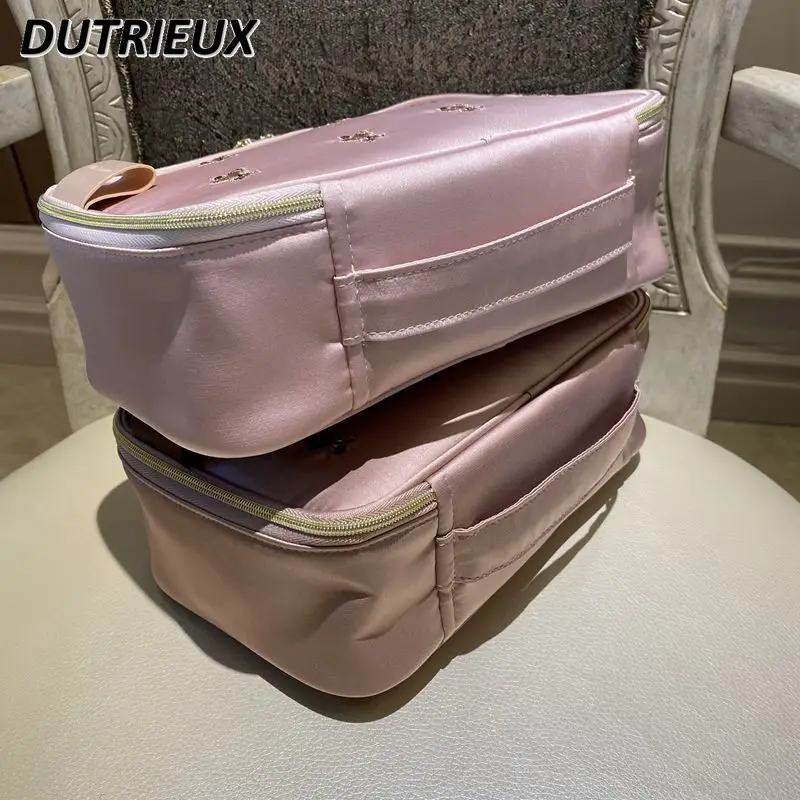 Imagem -03 - Bolsa de Armazenamento de Maquiagem Portátil para Fêmea Urso Bonito Requintado Bordado Grande Portátil Rosa Doce Skincare Japão Coréia do Sul