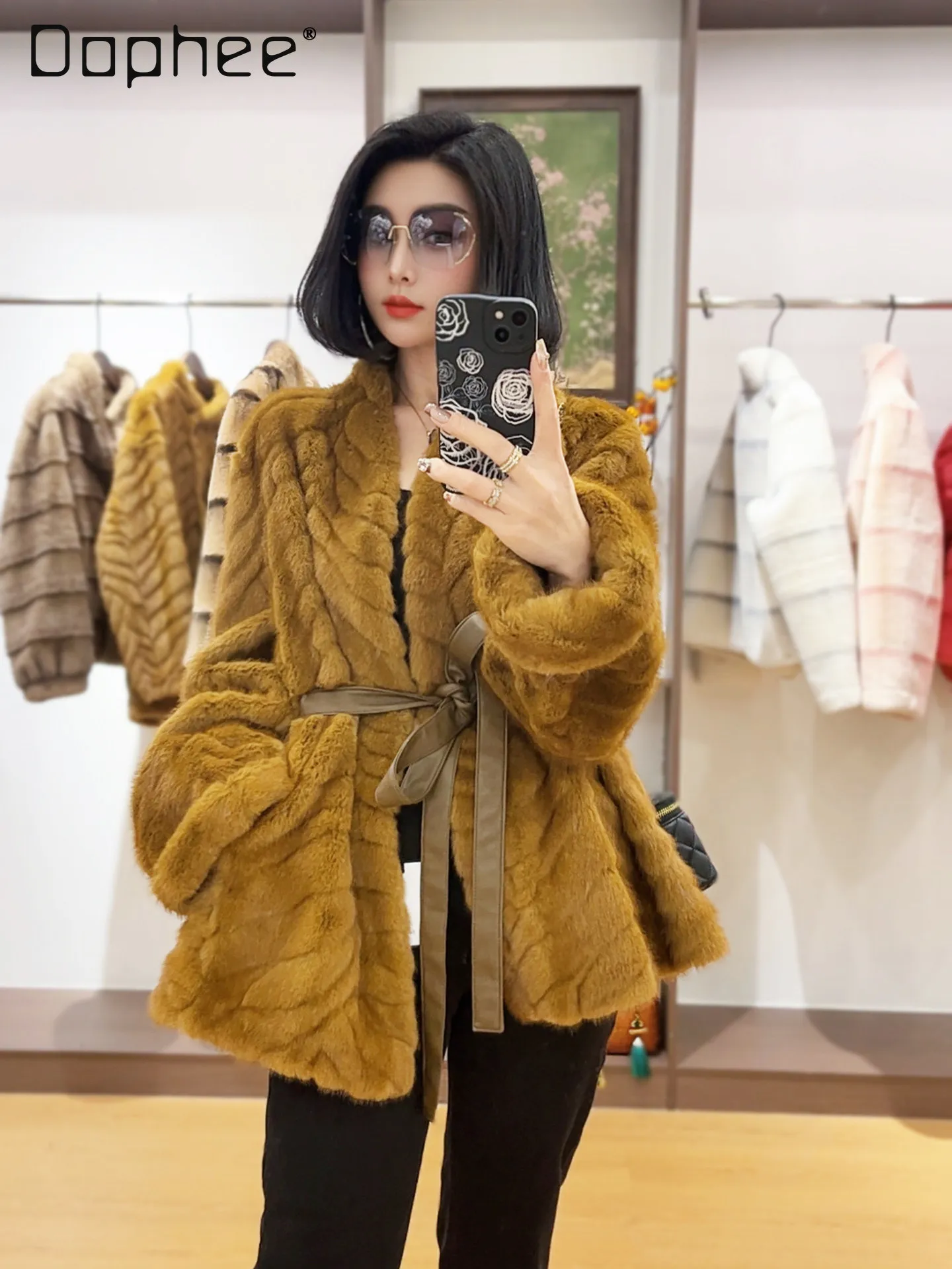 

High-End Eco-Friendly Mink Fur Coat for Women 2025 Winter New Fashion Elegant Socialite Plush Overcoat Mid-Length Shearling Top