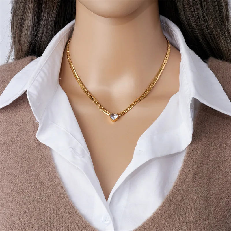 الفولاذ المقاوم للصدأ على شكل قلب الأخضر الأبيض كريستال قلادة قلادة سوار للنساء الأزياء والمجوهرات مجموعة هدية حفلة