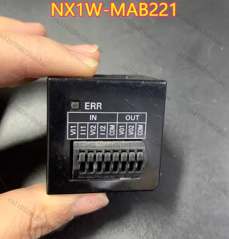 1-port-de-communication-nx1w-mab221-teste-ok