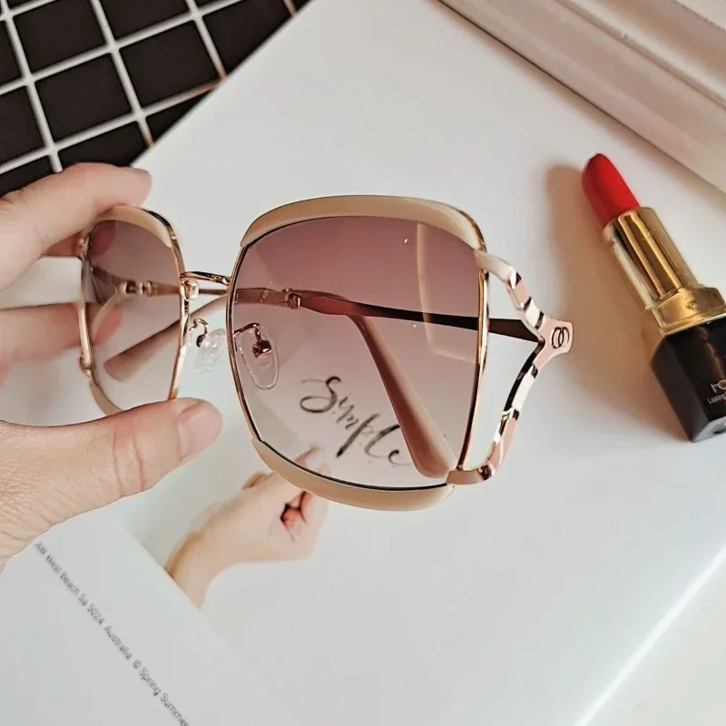 Fashion Square Sunglasses Women Vintage Big Frame Decoration Cool Sun Glasses Ladies Casual Girls Eyewear UV400 Lentes De Sol