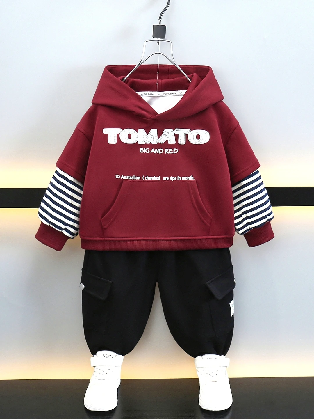 Boys' Sporty Hoodie Set Spring 2026 New Korean Style Two-Piece Cotton Long Sleeve Long Pants Casual Wear for Teenagers