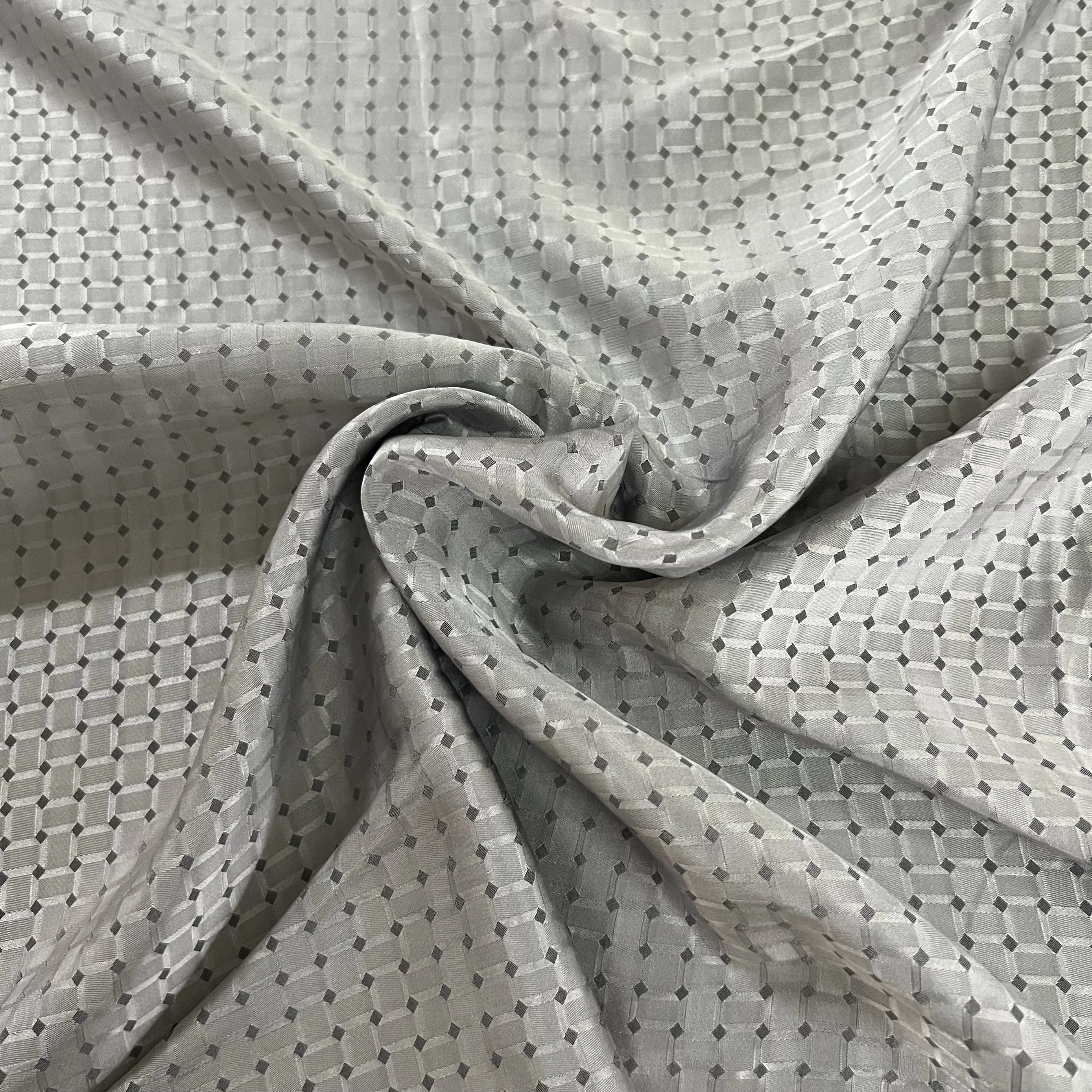 

1 метр, 100% шелк шелковицы, 22 мама, тяжелая жаккардовая шелковая ткань, серая клетчатая ткань с принтом 114 см, ширина 44 дюйма по дворам XX300