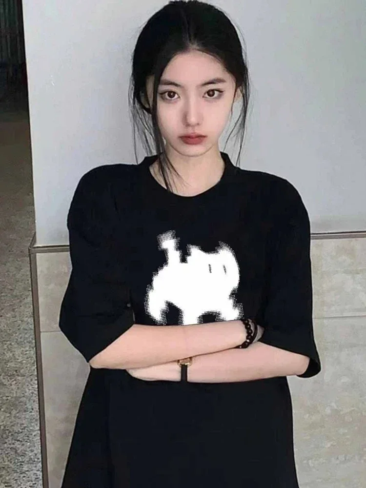 Camisetas de moda coreana para mujer, Tops con estampado de dibujos animados de píxeles de gato negro, Tops cómodos suaves con cuello redondo, ropa holgada de manga corta para mujer