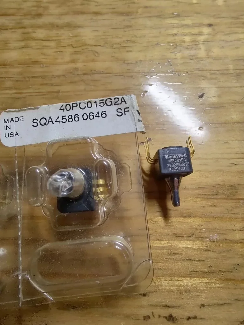 

40PC015G2A 40PC015G Honeywell Pressure Sensor 0psi to 15psi Gage DIP-6 Liquid engine oil level detection