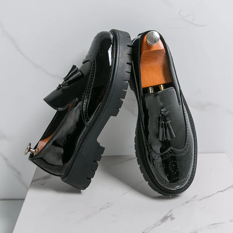 

Four Seasons Classic Men Fringed Shoes Black Thick-soled Anti-slip Comfortable Breathable Fashionable Loafers Work Shoes Men