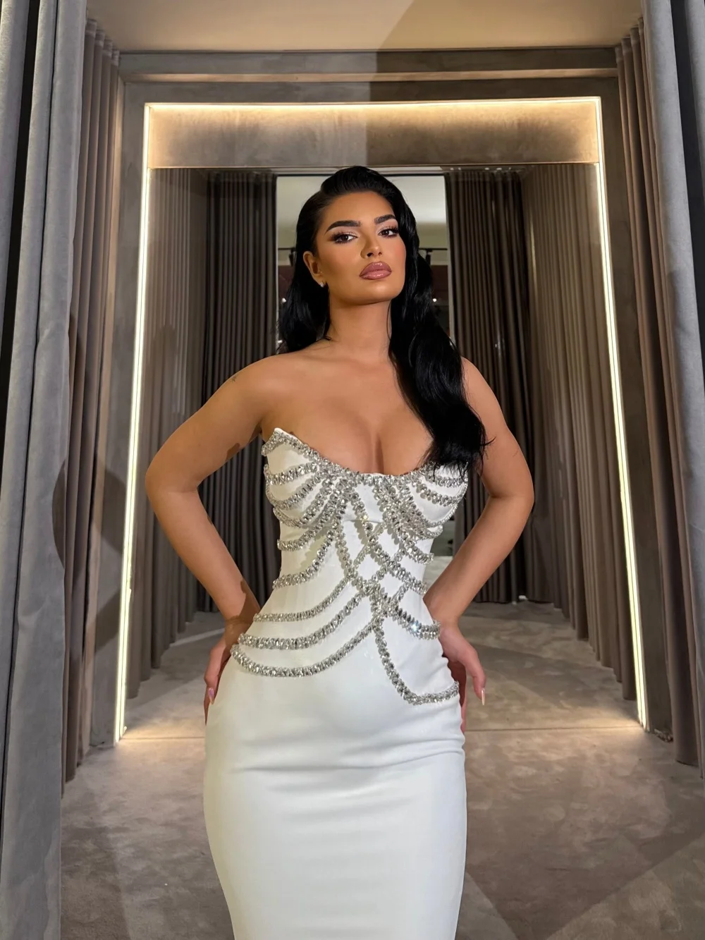 Vestido de noche elegante sin tirantes, vestido de fiesta clásico sin mangas con cuentas de cristal, corte en A romántico, largo hasta el suelo, vestidos de fiesta