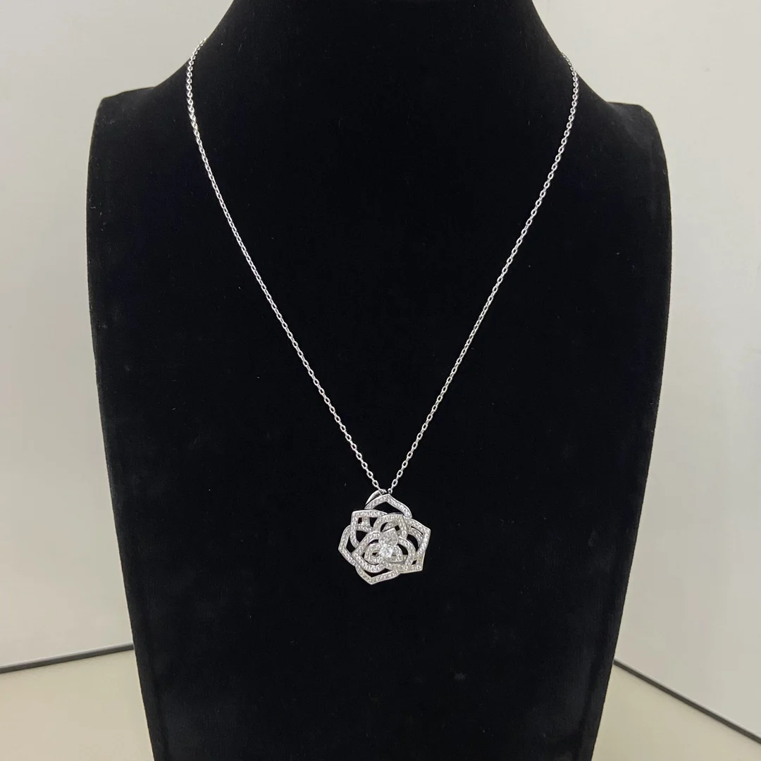 S925 Sterling Silver 3D Flower Design Diamond-Studded Necklace