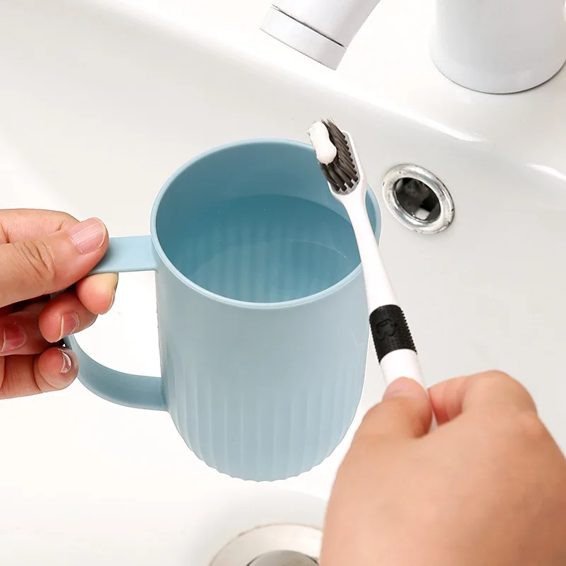 Wall Mounted Toothbrush Holder Punch-Free Quick Draining Tooth Brush Container Plastic Space Saving Toothpaste Dispenser