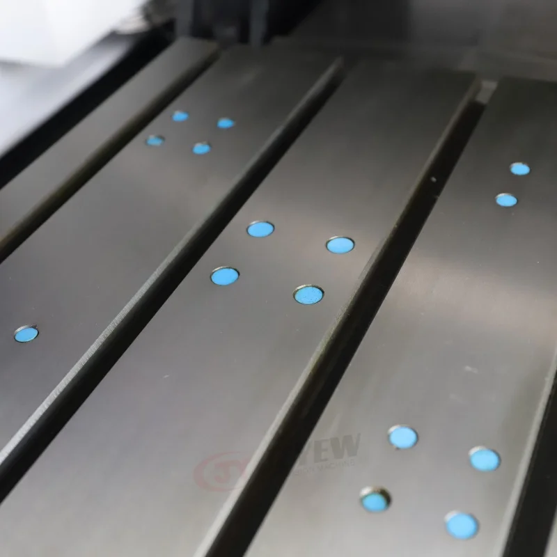 自動小型彫刻・フライス盤、工場直販価格、フルセット付き