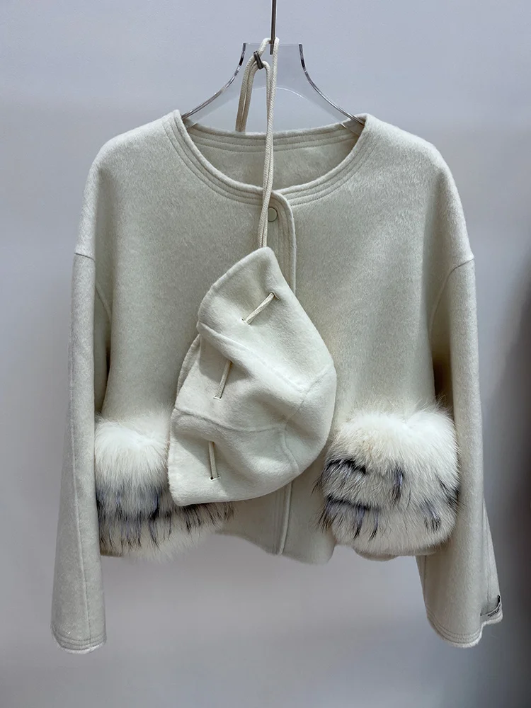 معطف فرو الثعلب الطبيعي الحقيقي للنساء لشتاء 2025 سترة دافئة من الصوف مع قبعة معطف نسائي سميك فاخر ملابس خارجية صوفية للسيدات